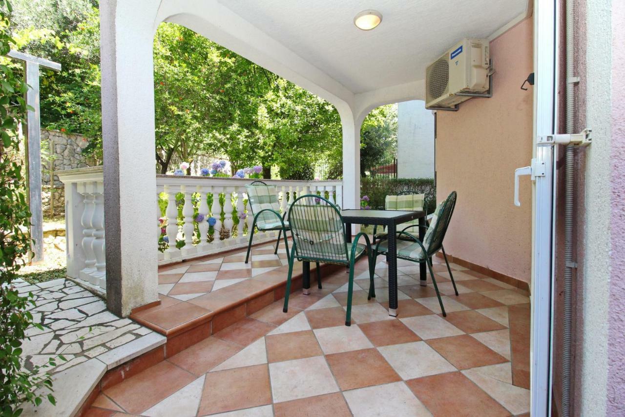 Apartments Alex Baska  Bagian luar foto